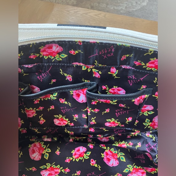 Betsey Johnson bag - Picture 5 of 12